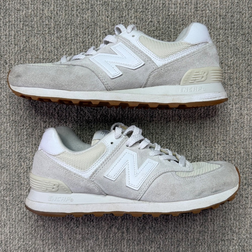 New Balance 574 WL574PC2 Light Grey White Suede Gum Sole Sneakers Women Size 8.5